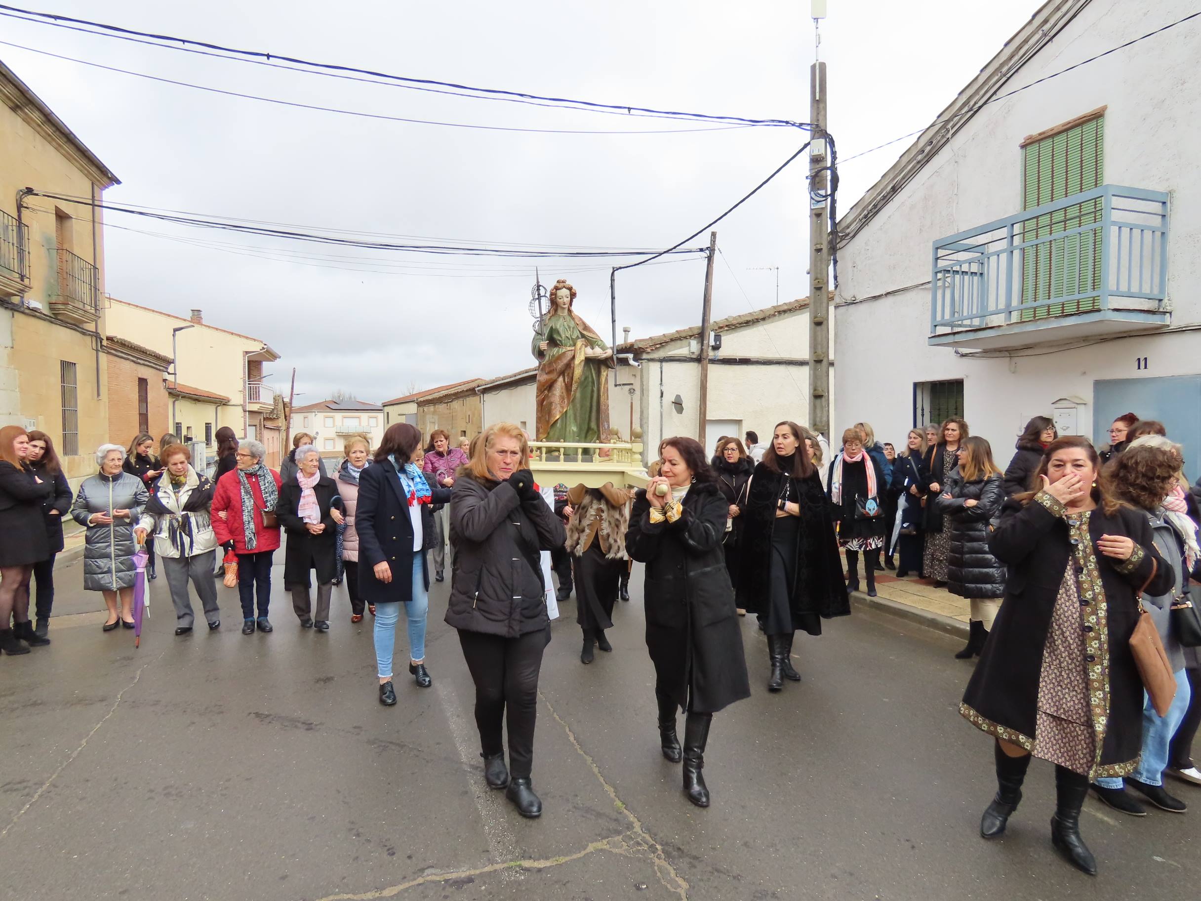 Una aguedera mayor, 63 mujeres y 14 mayordomas en Babilafuente