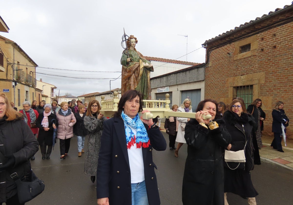 Una aguedera mayor, 63 mujeres y 14 mayordomas en Babilafuente