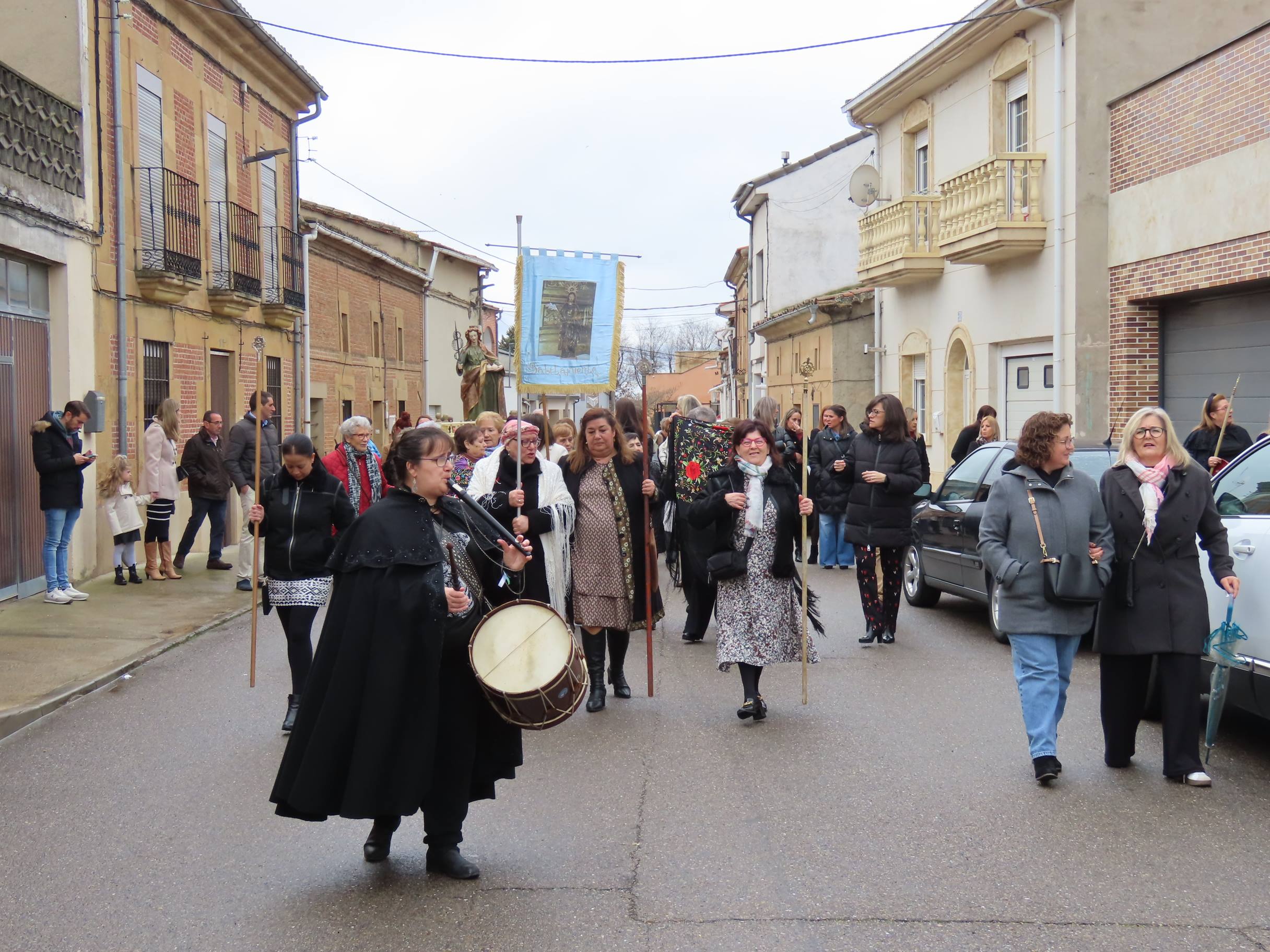 Una aguedera mayor, 63 mujeres y 14 mayordomas en Babilafuente