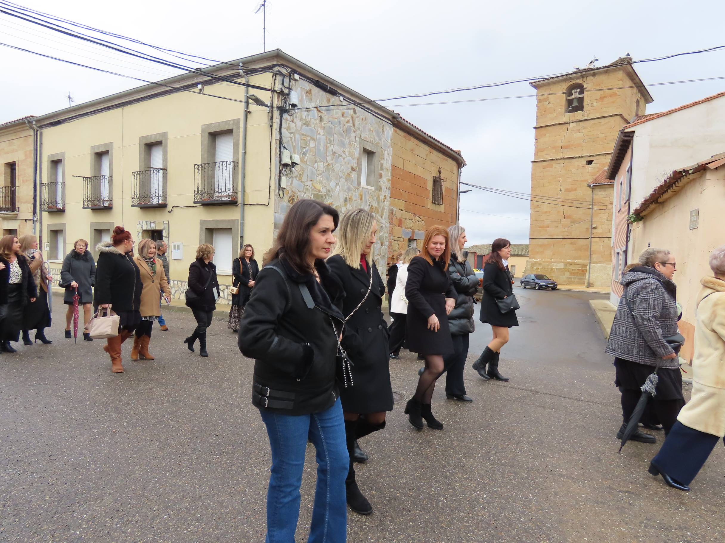 Una aguedera mayor, 63 mujeres y 14 mayordomas en Babilafuente