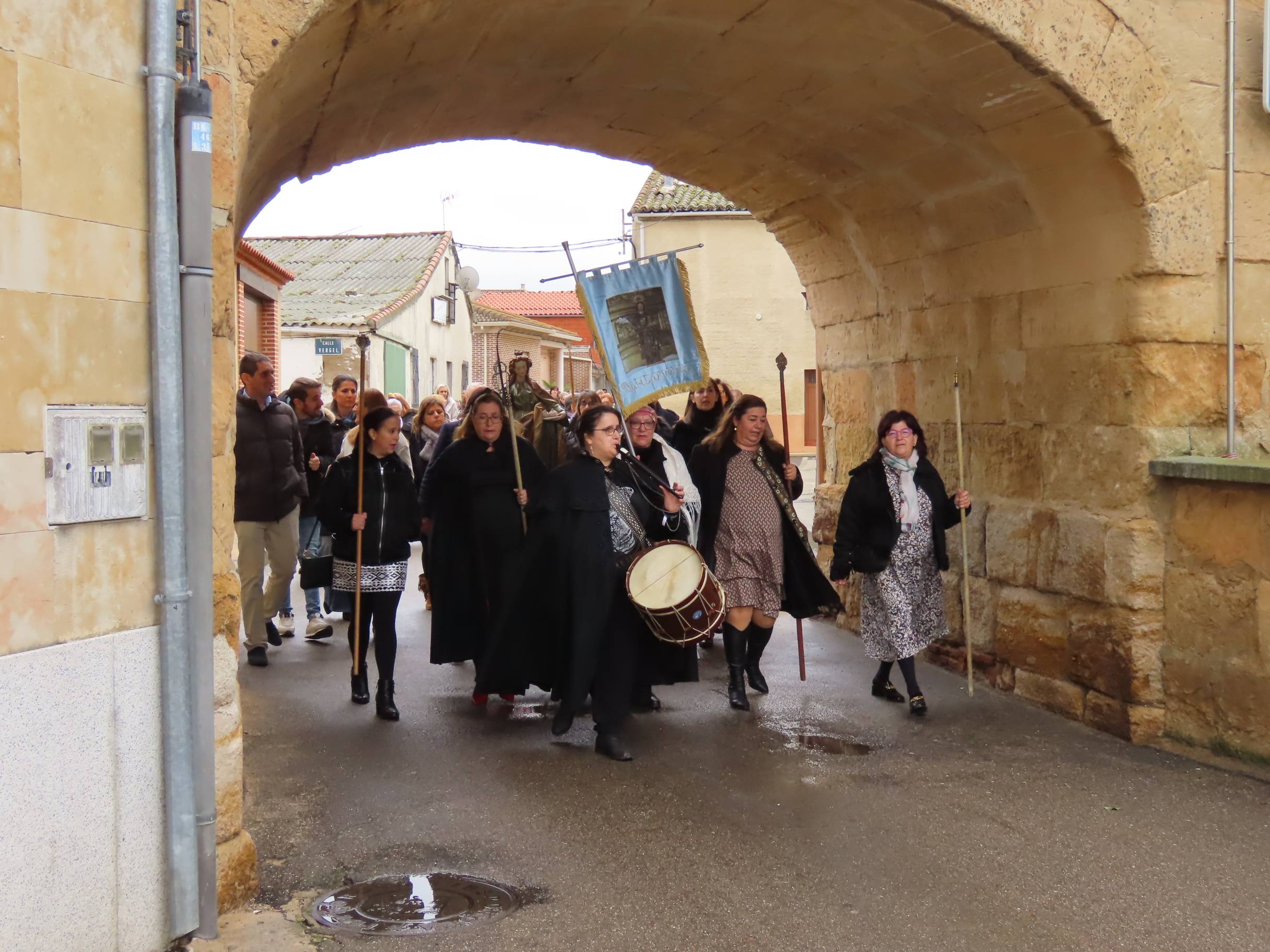 Una aguedera mayor, 63 mujeres y 14 mayordomas en Babilafuente