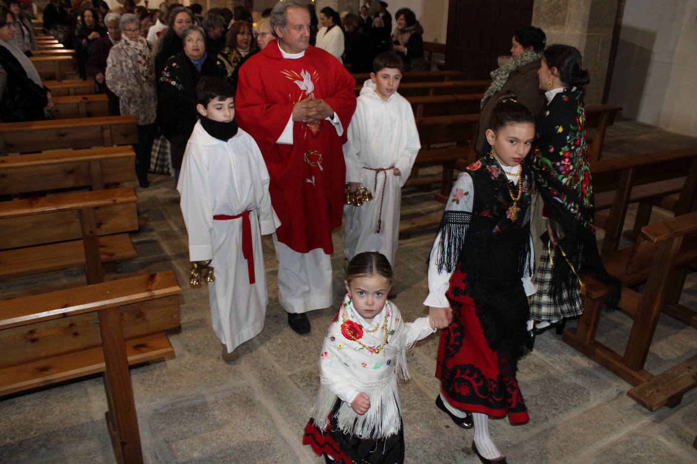 Las mujeres de Los Santos se vuelcan con las celebraciones en honor a Santa Águeda