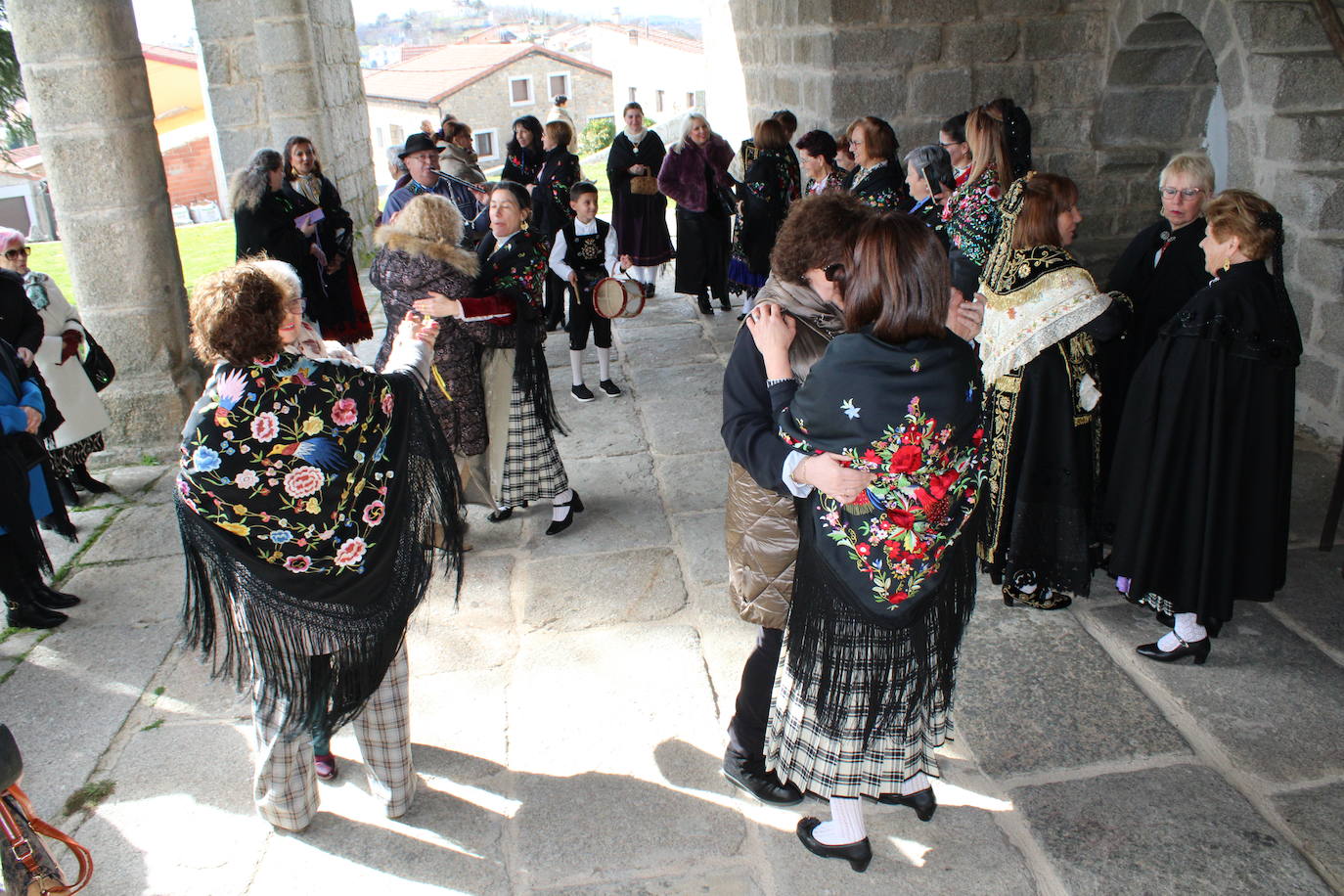 Las mujeres de Los Santos se vuelcan con las celebraciones en honor a Santa Águeda