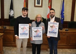 Alejandro Gil Cornejo, Maite Crego y Javier H. Carrión presentaron la iniciativa.