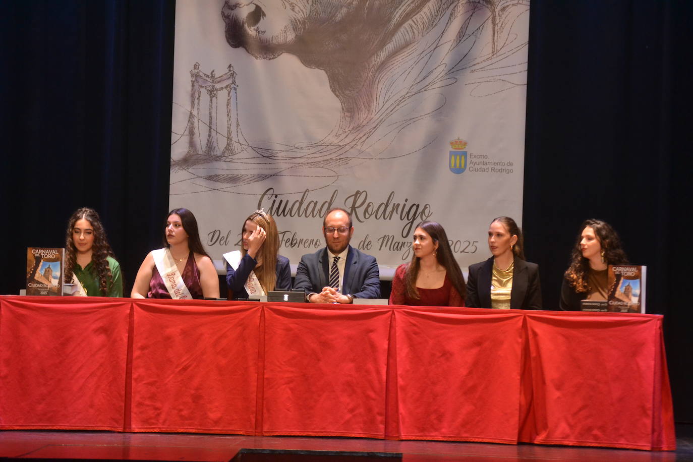 El Carnaval del Toro arranca la cuenta atrás con la proclamación de Reina y Damas