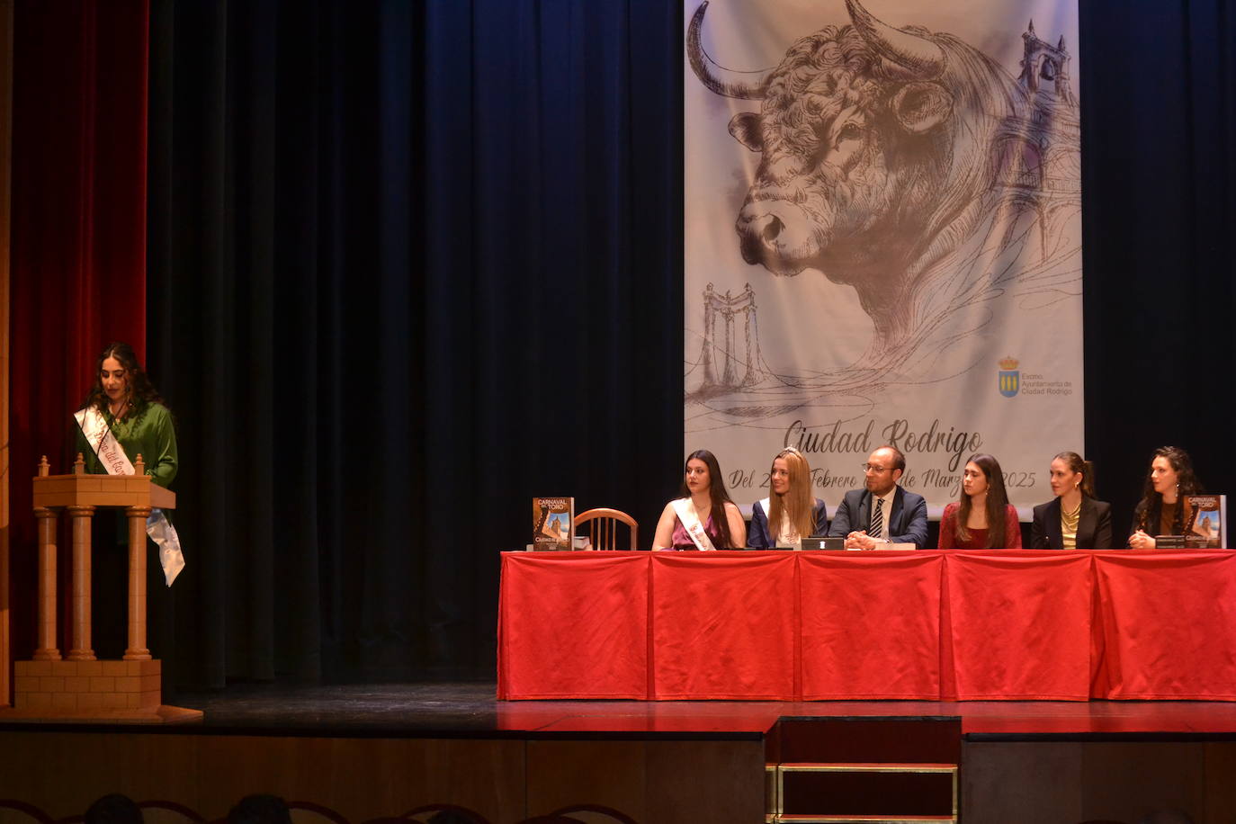 El Carnaval del Toro arranca la cuenta atrás con la proclamación de Reina y Damas