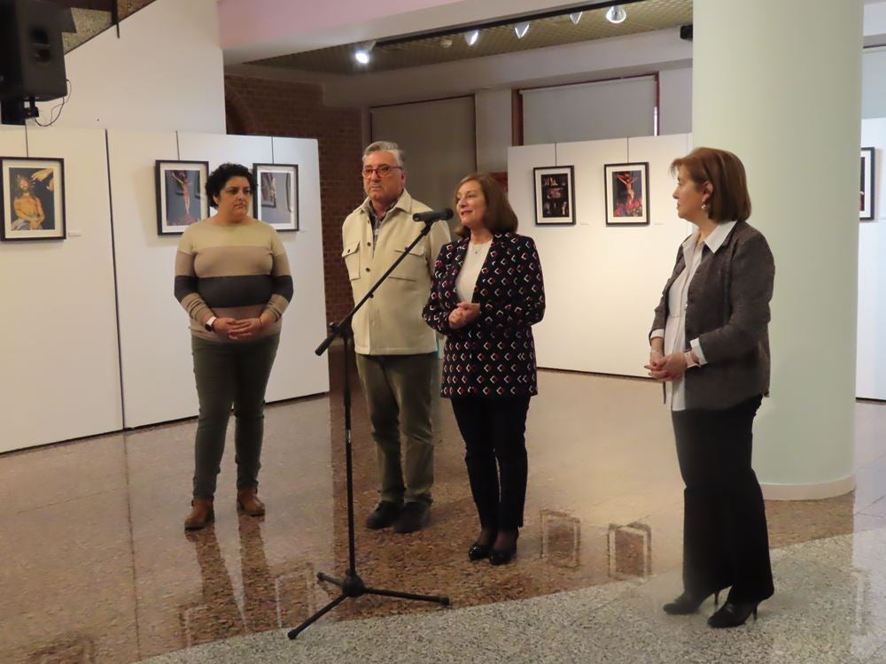 Una muestra con 33 fotos da paso a los actos previos de la Pasión en Peñaranda