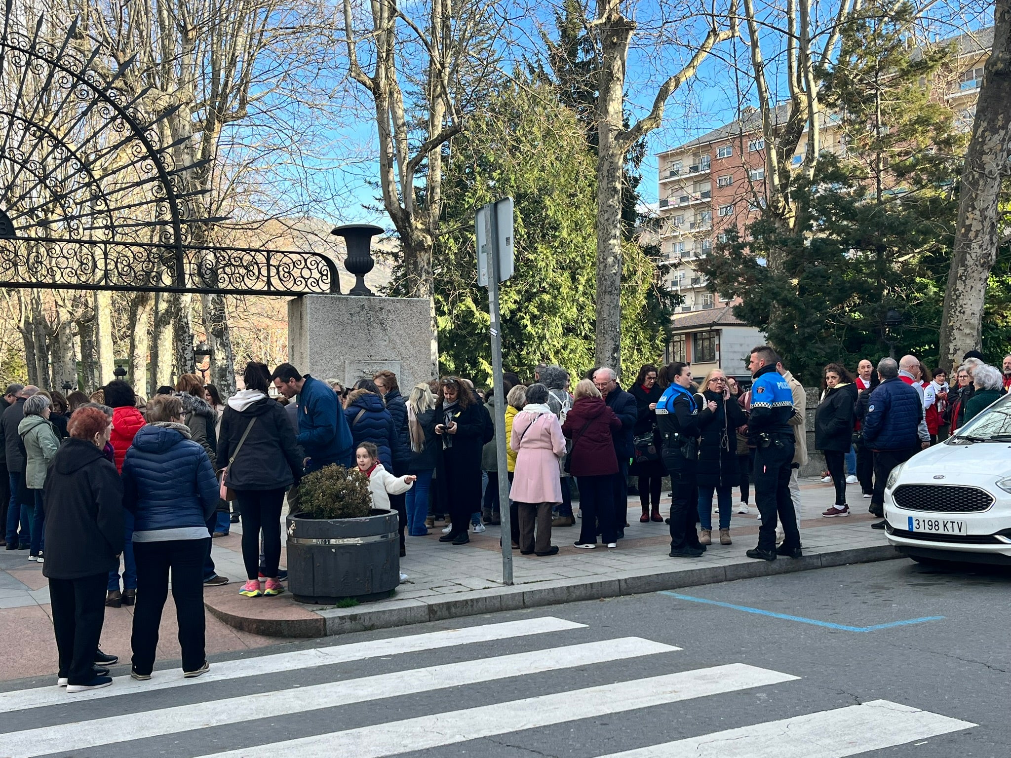 Béjar colabora con la lucha contra el cáncer infantil en la V marcha dorada