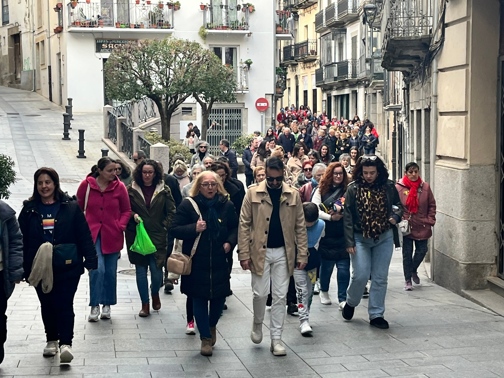 Béjar colabora con la lucha contra el cáncer infantil en la V marcha dorada