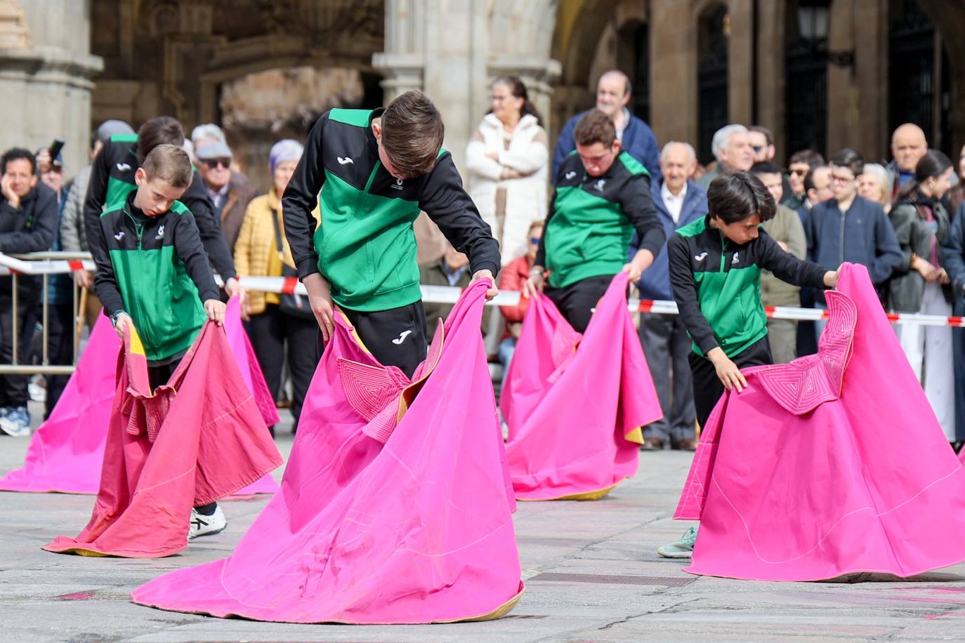 Así ha sido la exhibición de toreo en la Plaza Mayor de Salamanca