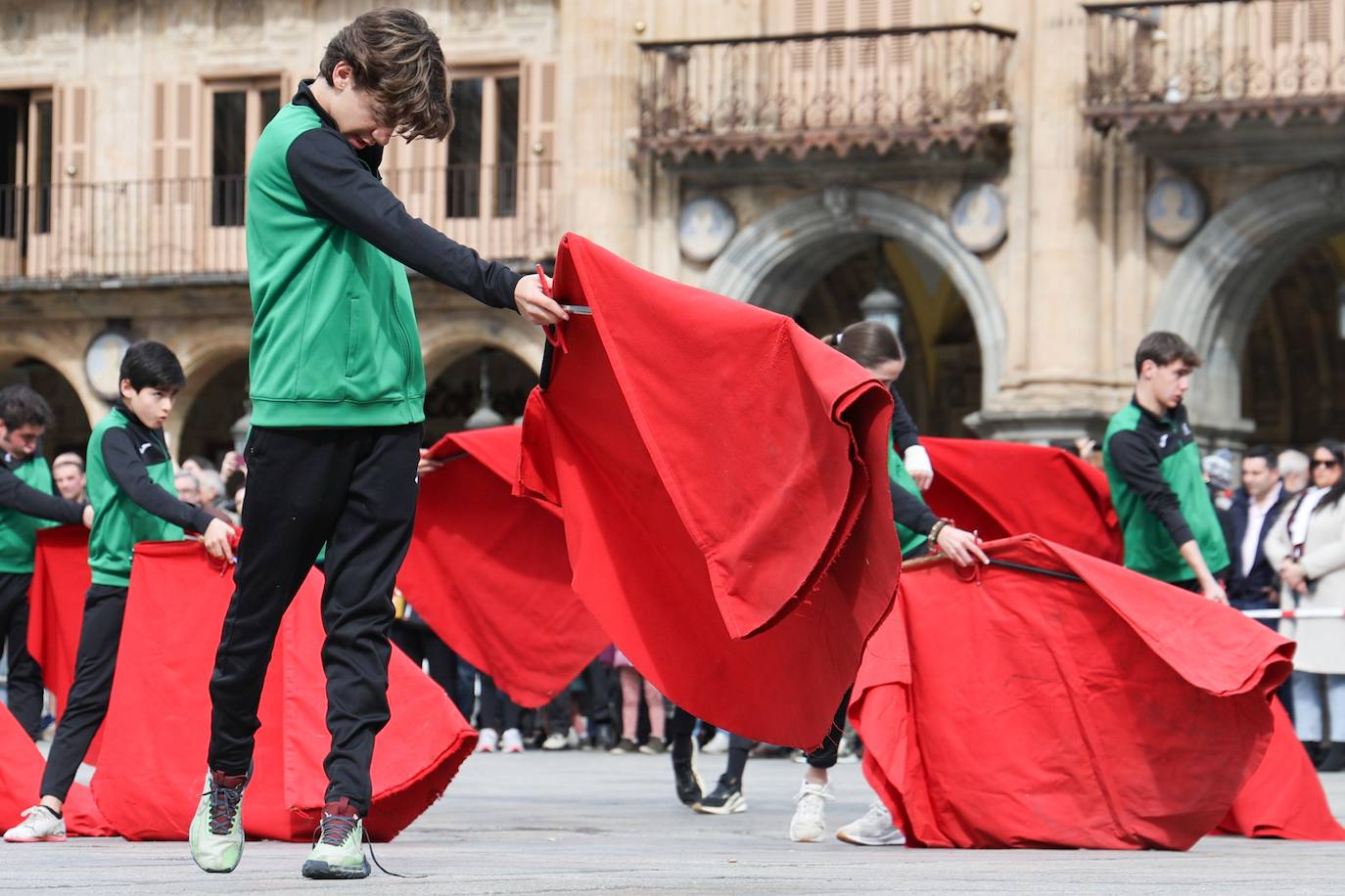 Así ha sido la exhibición de toreo en la Plaza Mayor de Salamanca