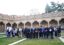 Acuerdo en el Patio de Escuelas Menores de la Universidad.