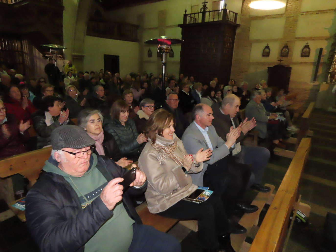 La iglesia de Zorita de la Frontera se llena con la música gospel