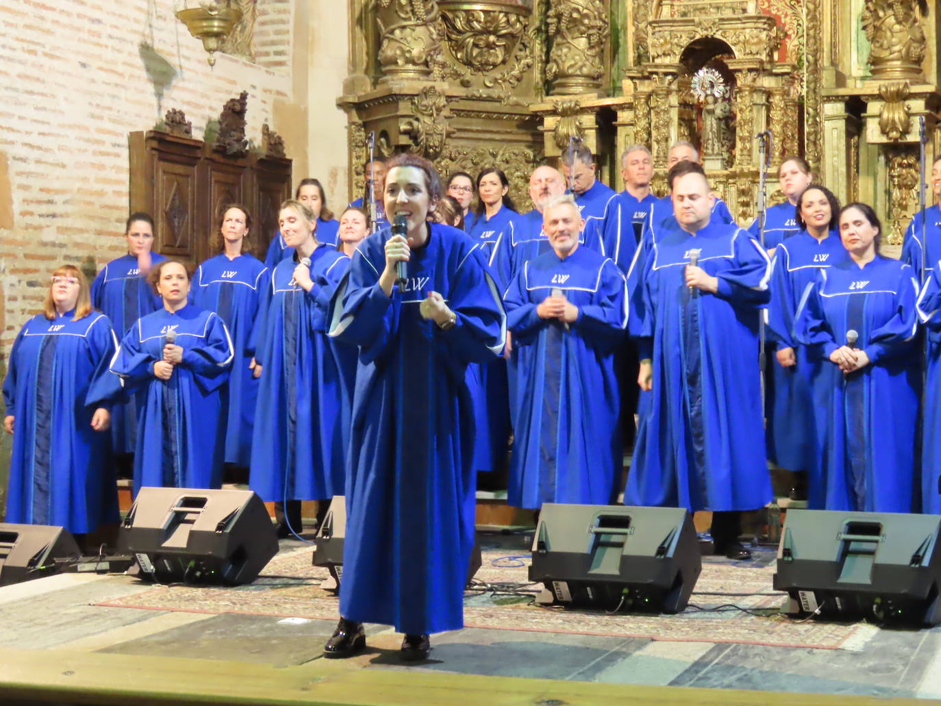 La iglesia de Zorita de la Frontera se llena con la música gospel