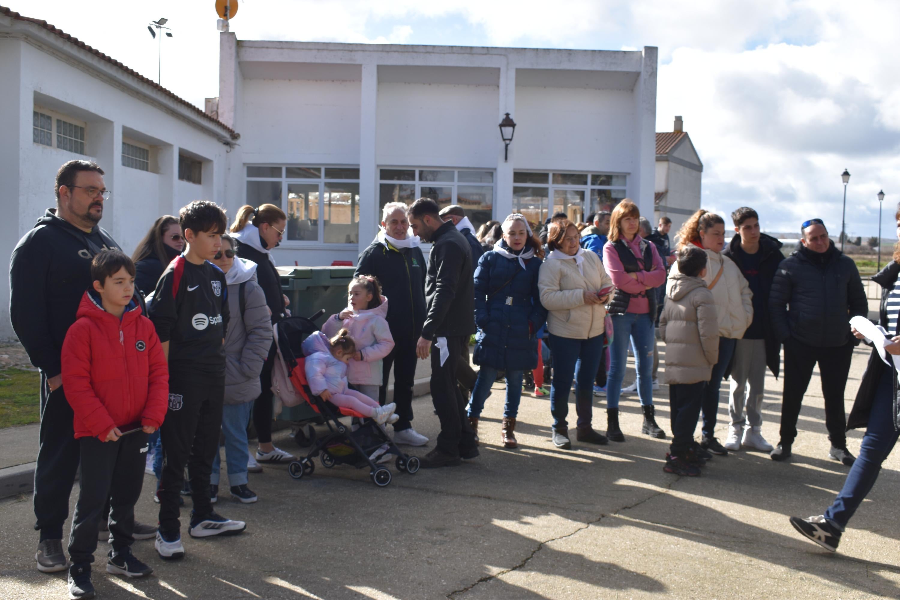 Fiesta de estreno en torno al cerdo en Nuevo Francos con más de 300 comensales