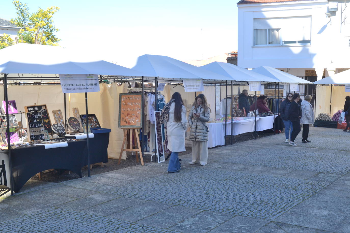 Gran animación en el Día del Almendro de La Fregeneda