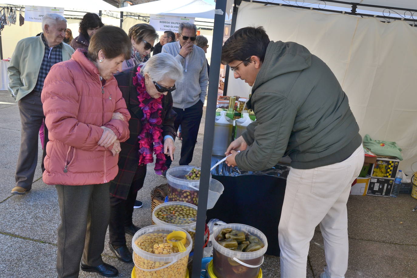 Gran animación en el Día del Almendro de La Fregeneda