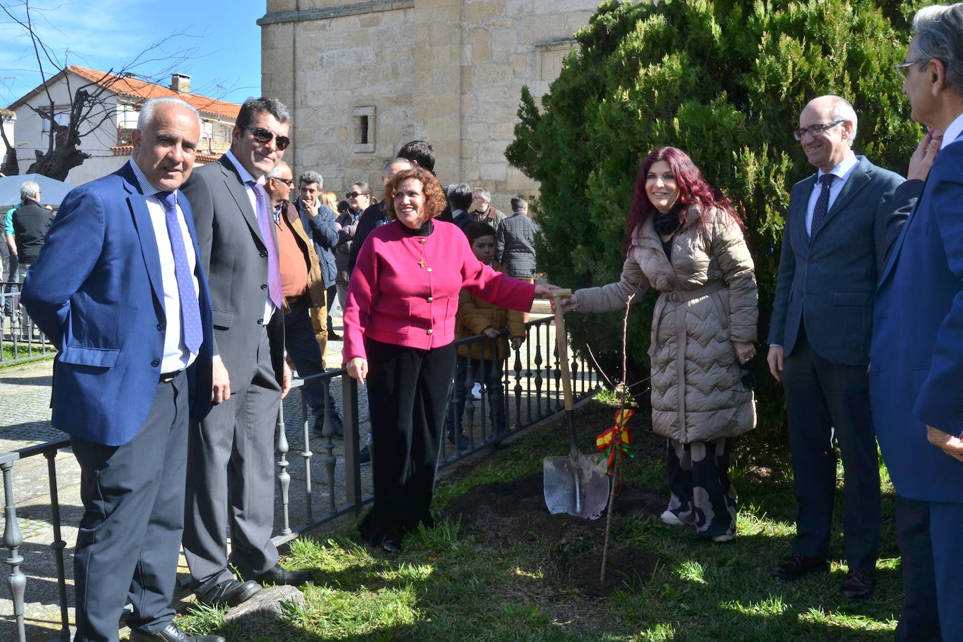 Gran animación en el Día del Almendro de La Fregeneda