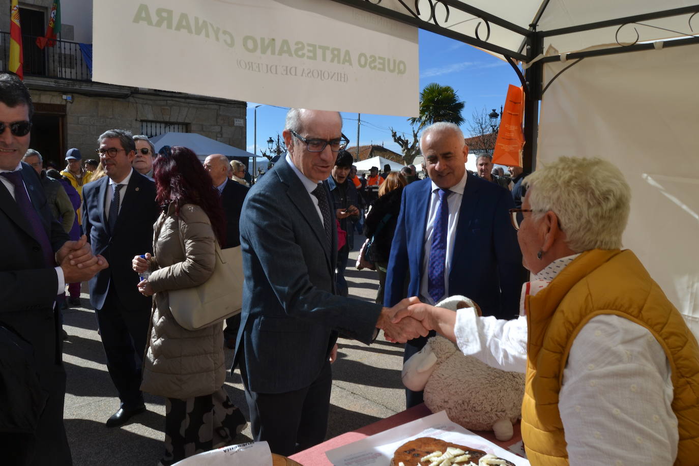 Gran animación en el Día del Almendro de La Fregeneda