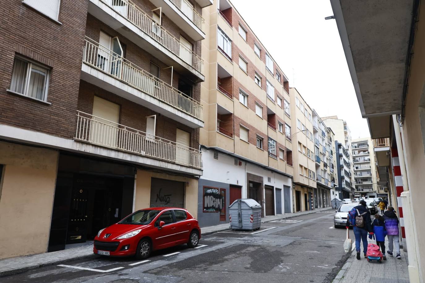 Así ha quedado la vivienda incendiada en la calle Argentina