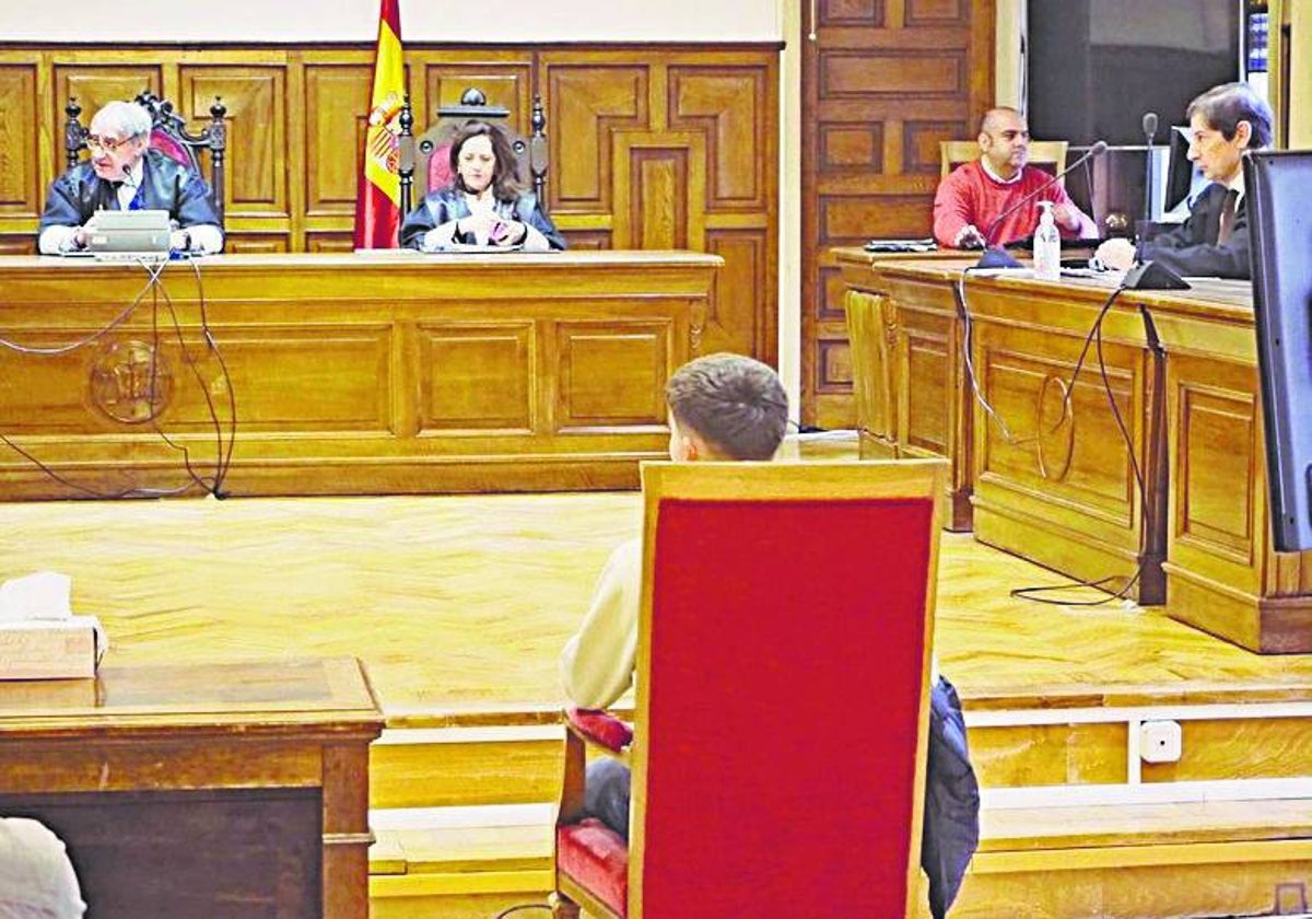 El acusado en un momento del juicio que el pasado día 6 acogió la Audiencia Provincial.