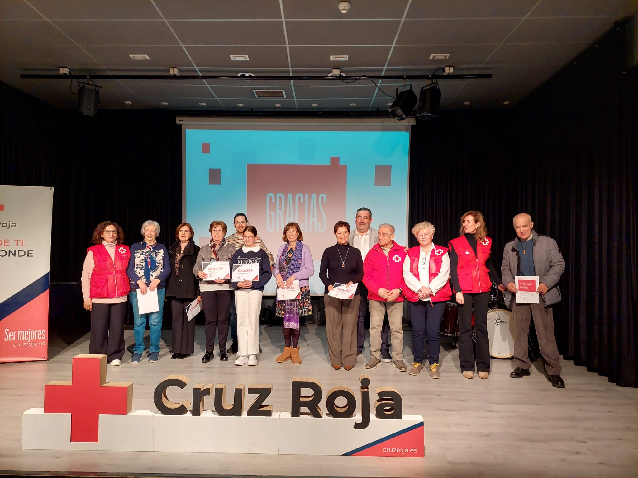 Santa Marta acoge una gala de Cruz Roja que rinde homenaje a voluntarios, socios y colaboradores