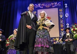 Rubén Amón junto a la reina del Carnaval, Vega Gómez