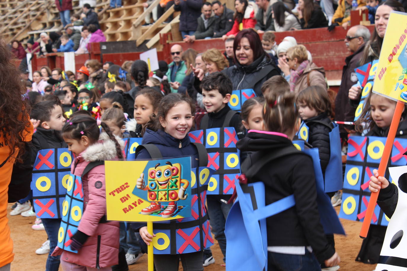 Los más pequeños dan el pistoletazo de salida al Carnaval del Toro