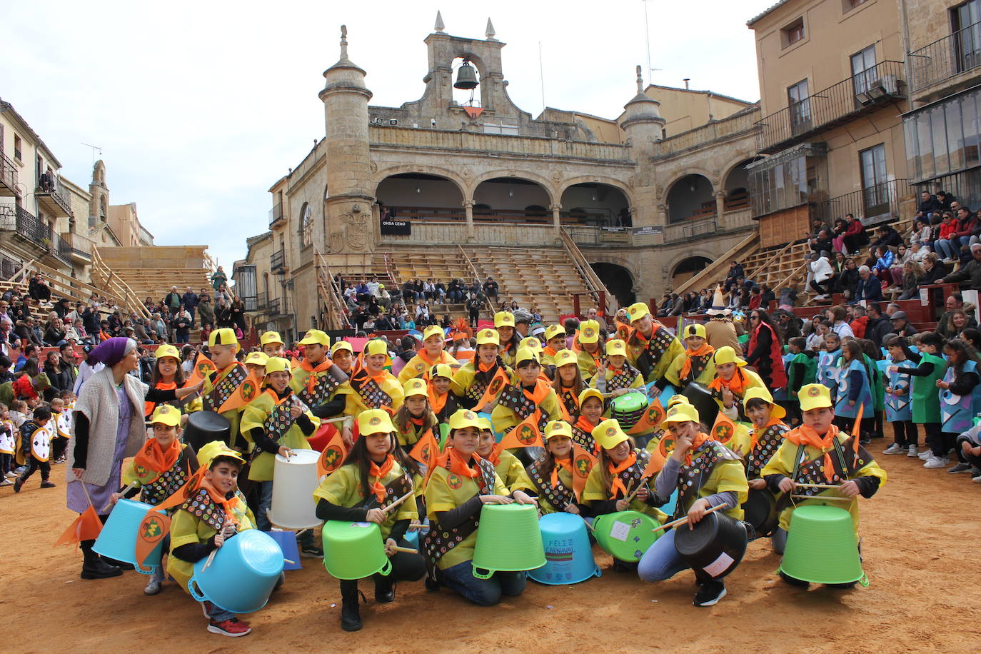 Los más pequeños dan el pistoletazo de salida al Carnaval del Toro