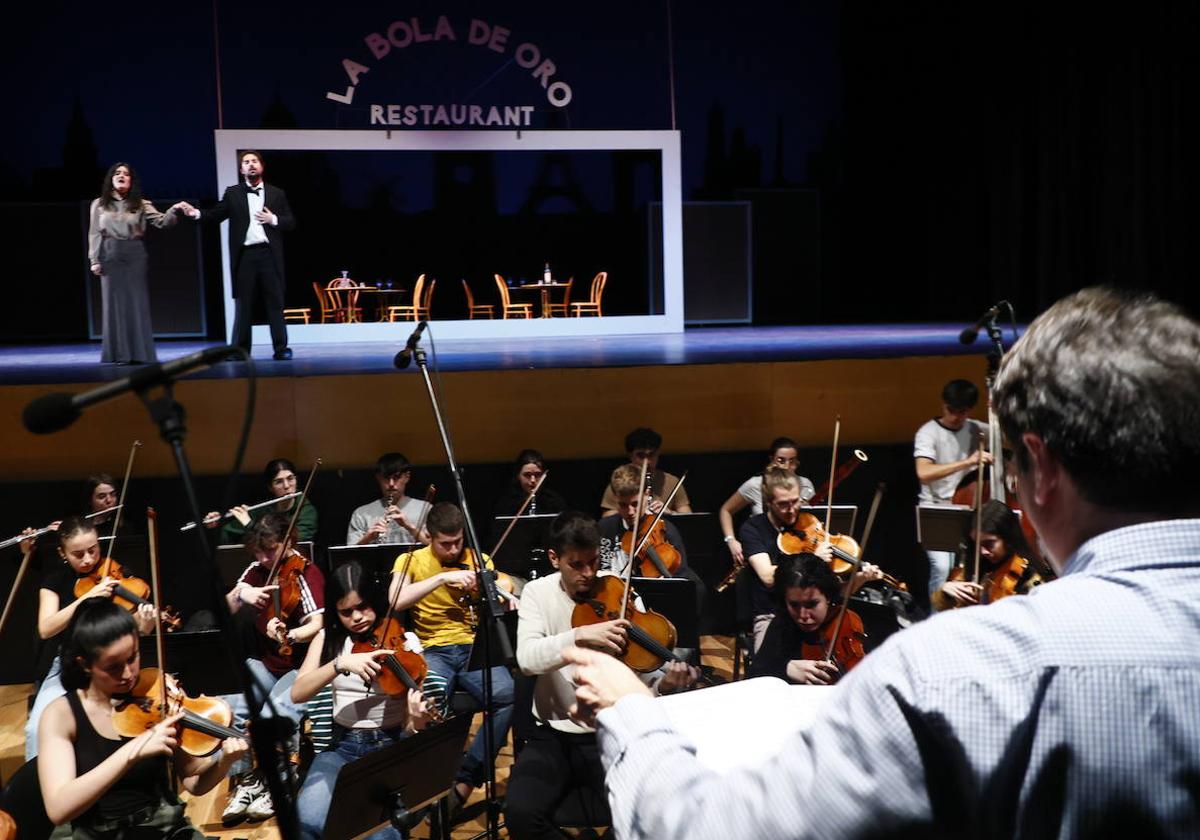 Un momento del ensayo general de las obras en el CAEM.