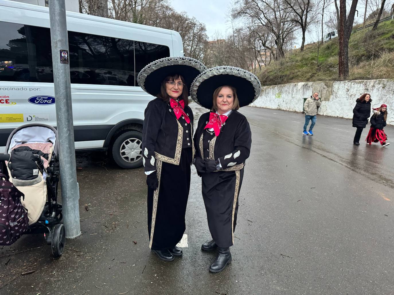 Multitudinaria fiesta de Carnaval en Béjar aún sin desfile por la lluvia