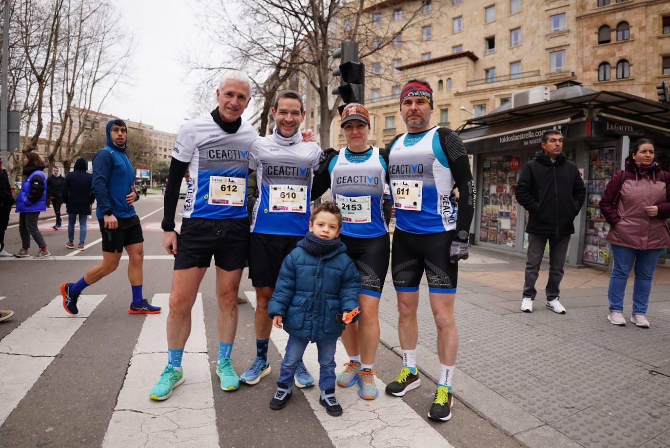 Todas las imágenes de cómo miles de salmantinos desafían al frío en la XIII Media Maratón