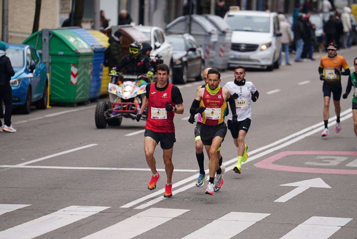 Todas las imágenes de cómo miles de salmantinos desafían al frío en la XIII Media Maratón