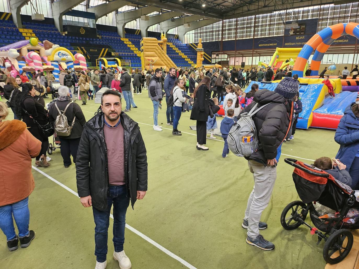 Los niños de Béjar disfrutan del primer día de hinchables por Carnaval