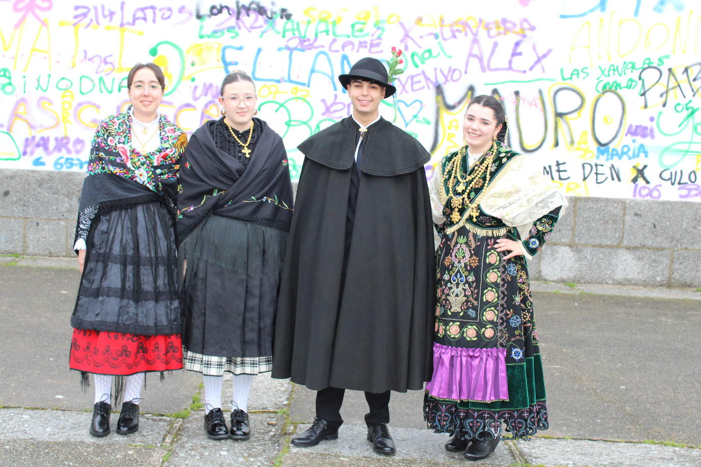 Los quintos de Los Santos no faltan a su cita festiva