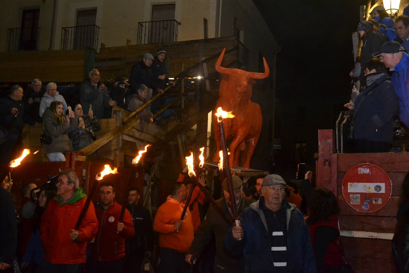 Los cenizos despiden con tristeza al Carnaval del Toro