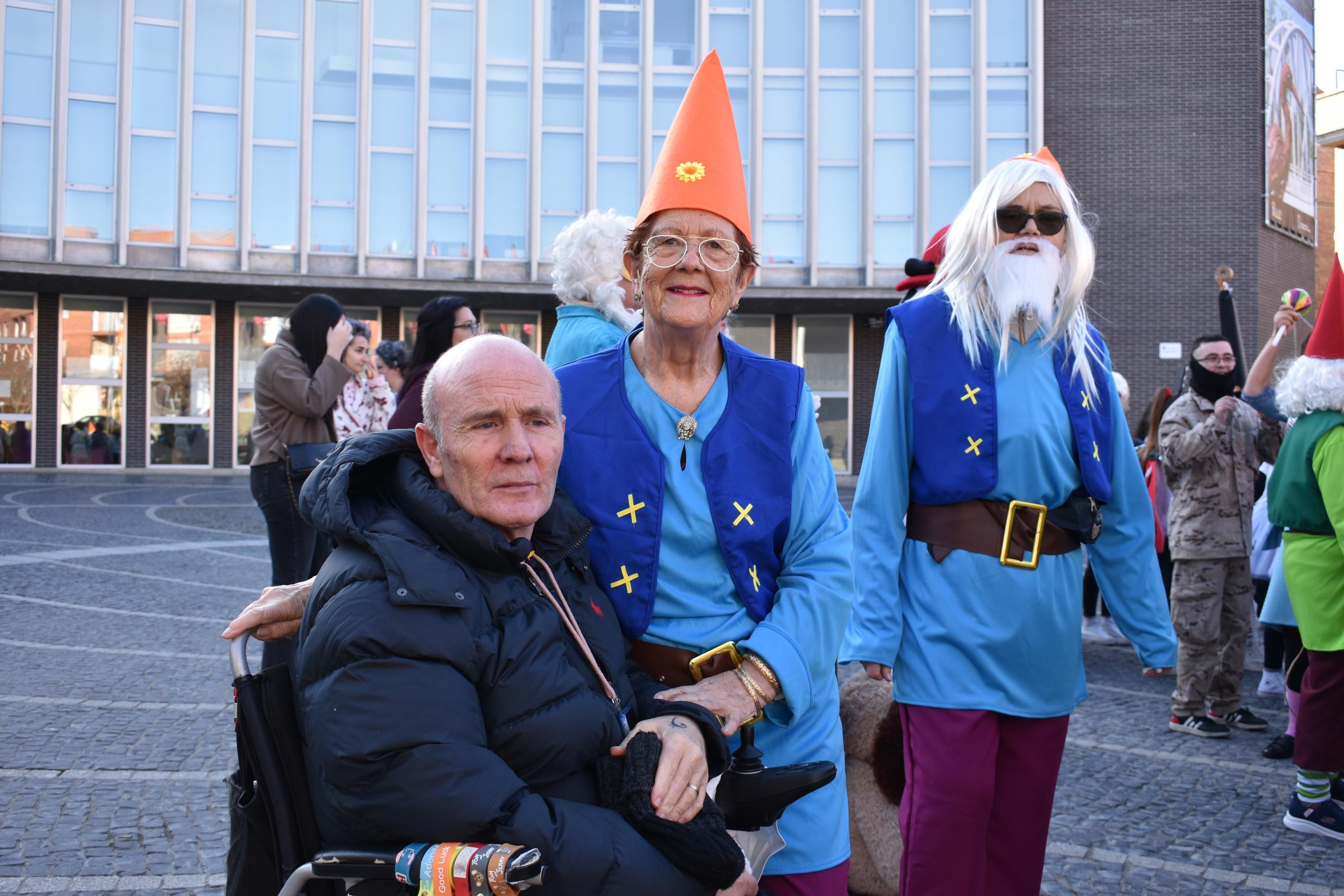 Los personajes de cuentos infantiles caminan por las calles de Santa Marta de Tormes