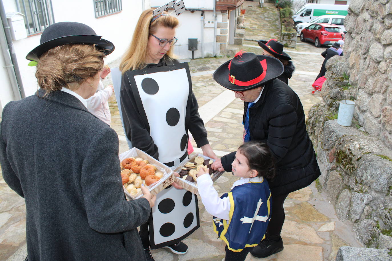 Montemayor del Río disfruta de un nuevo Martes de Carnaval