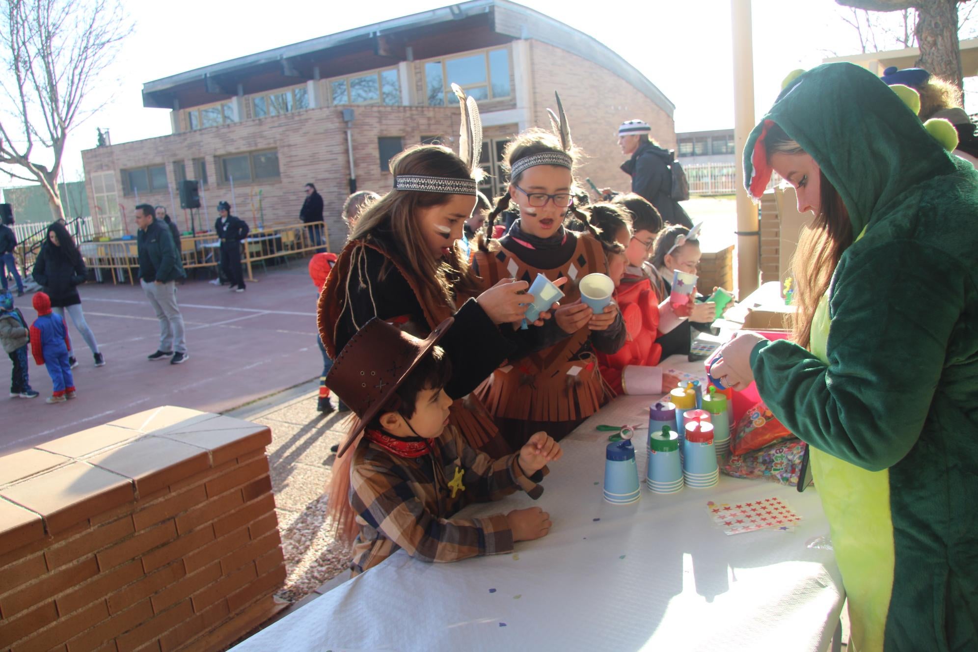 Merienda, taller de manualidades y muchos disfraces, en Cabrerizos