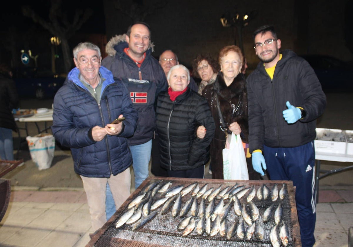 Sardinas para todos después de la misa de Ceniza en Cantalapiedra