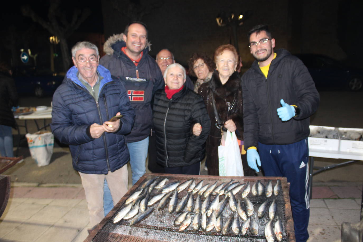 Sardinas para todos después de la misa de Ceniza en Cantalapiedra