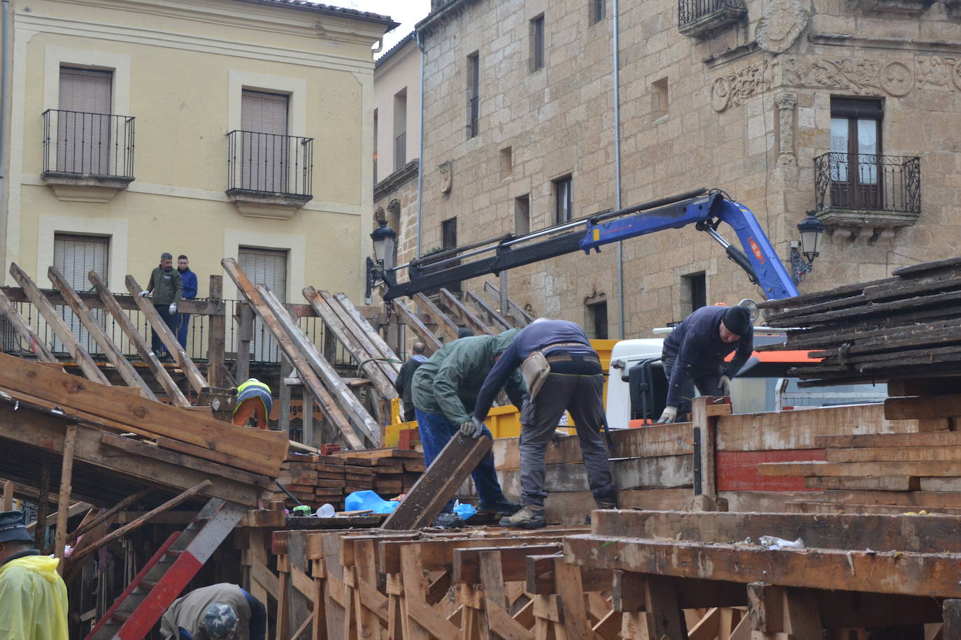 Los tablaos abandonan la Plaza Mayor de Ciudad Rodrigo