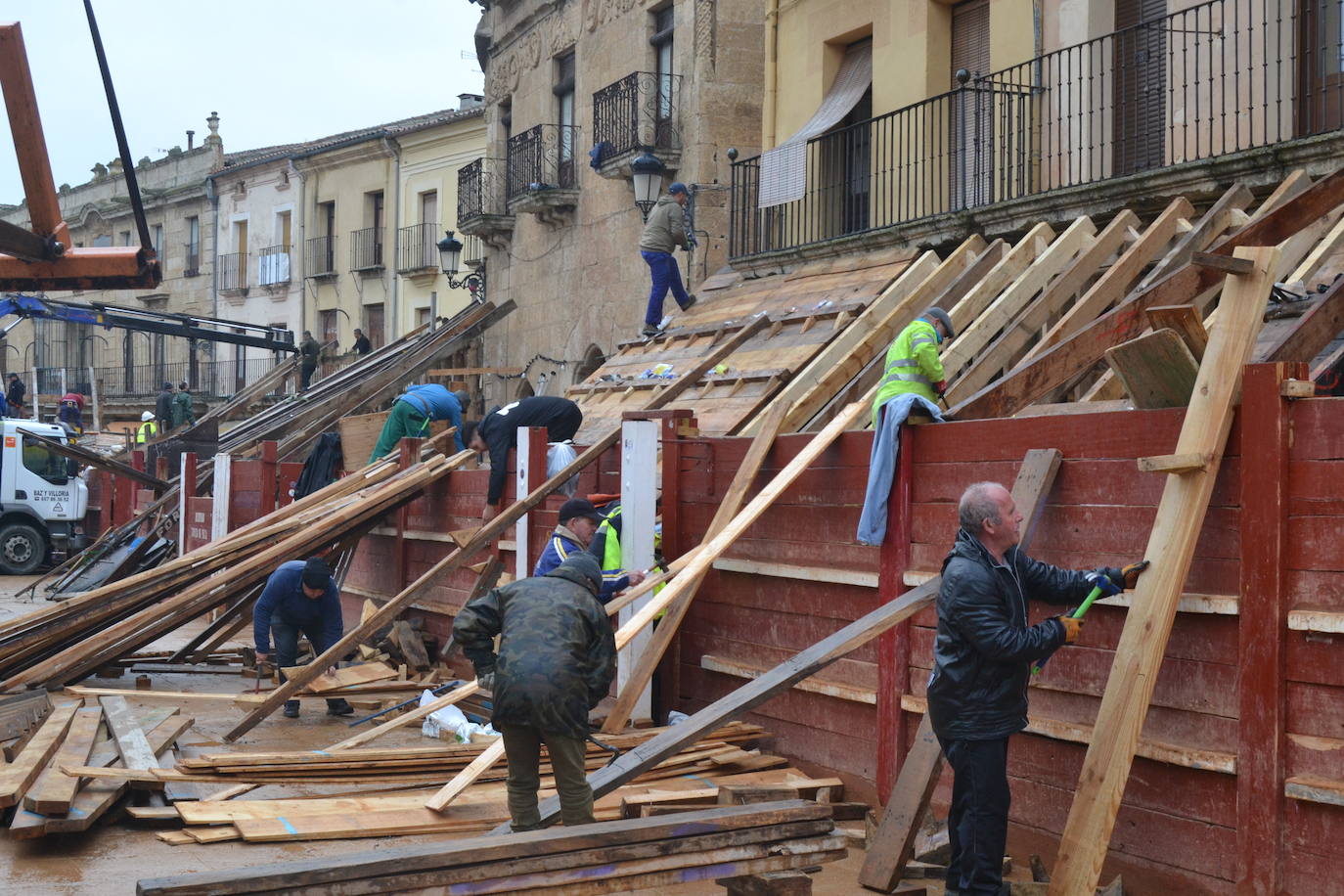 Los tablaos abandonan la Plaza Mayor de Ciudad Rodrigo