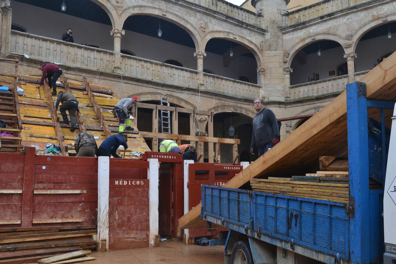 Los tablaos abandonan la Plaza Mayor de Ciudad Rodrigo