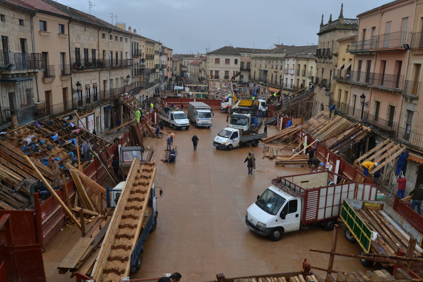 Los tablaos abandonan la Plaza Mayor de Ciudad Rodrigo