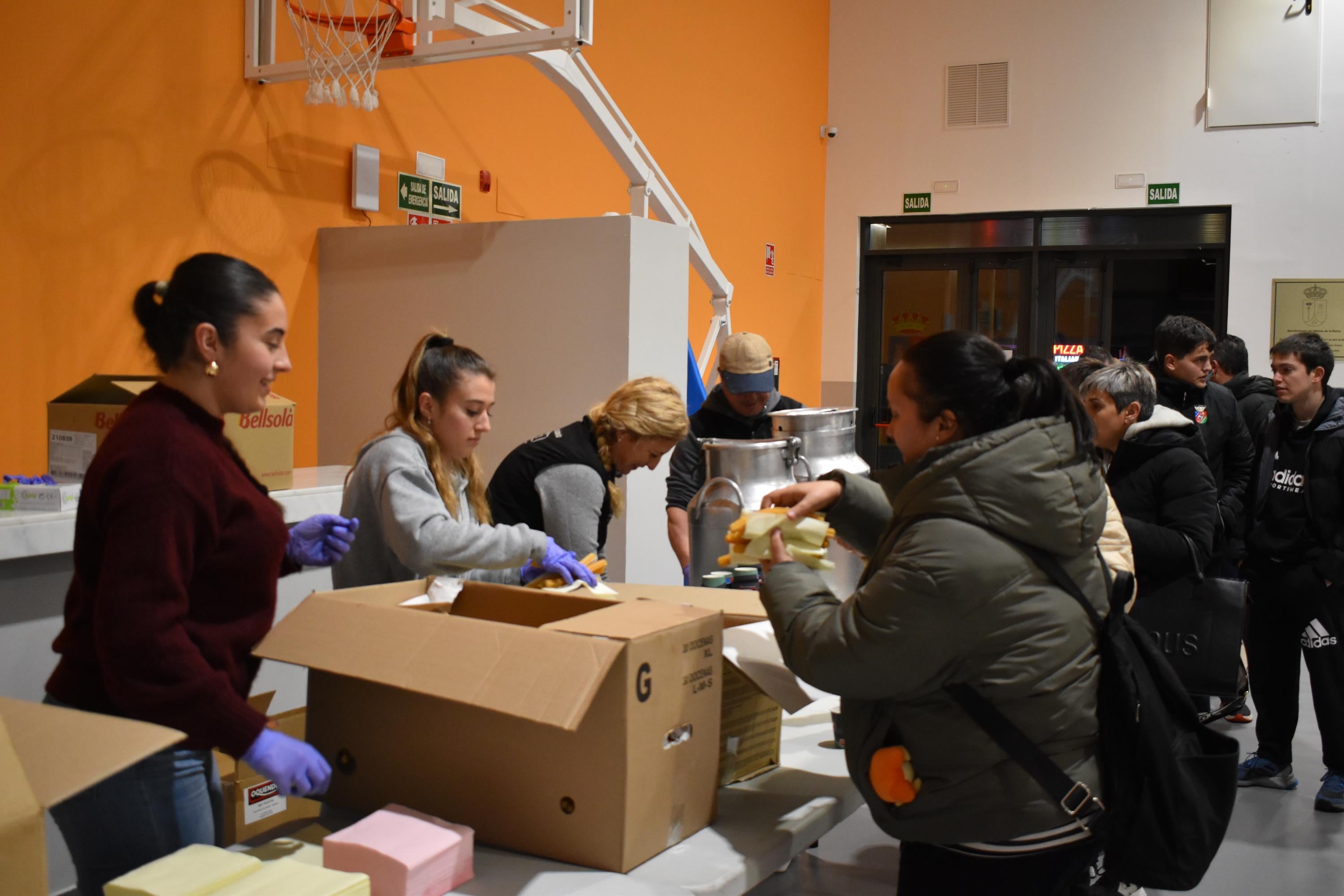 4.600 churros y 200 litros de chocolate para cerrar las citas de carnaval en Villares de la Reina