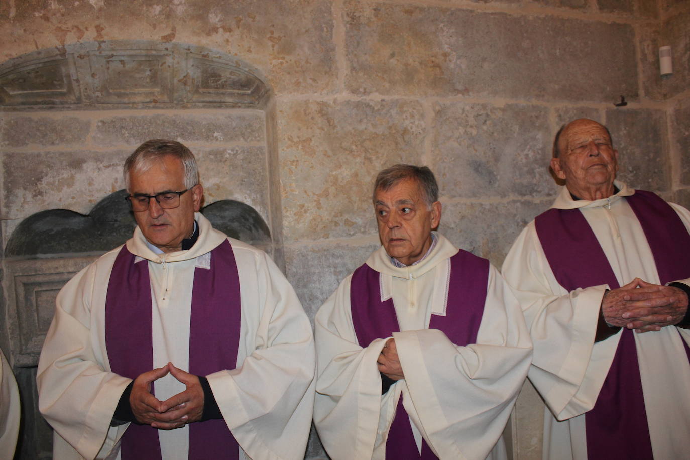 Los columbarios de la catedral de Ciudad Rodrigo, en marcha tras la bendición del obispo