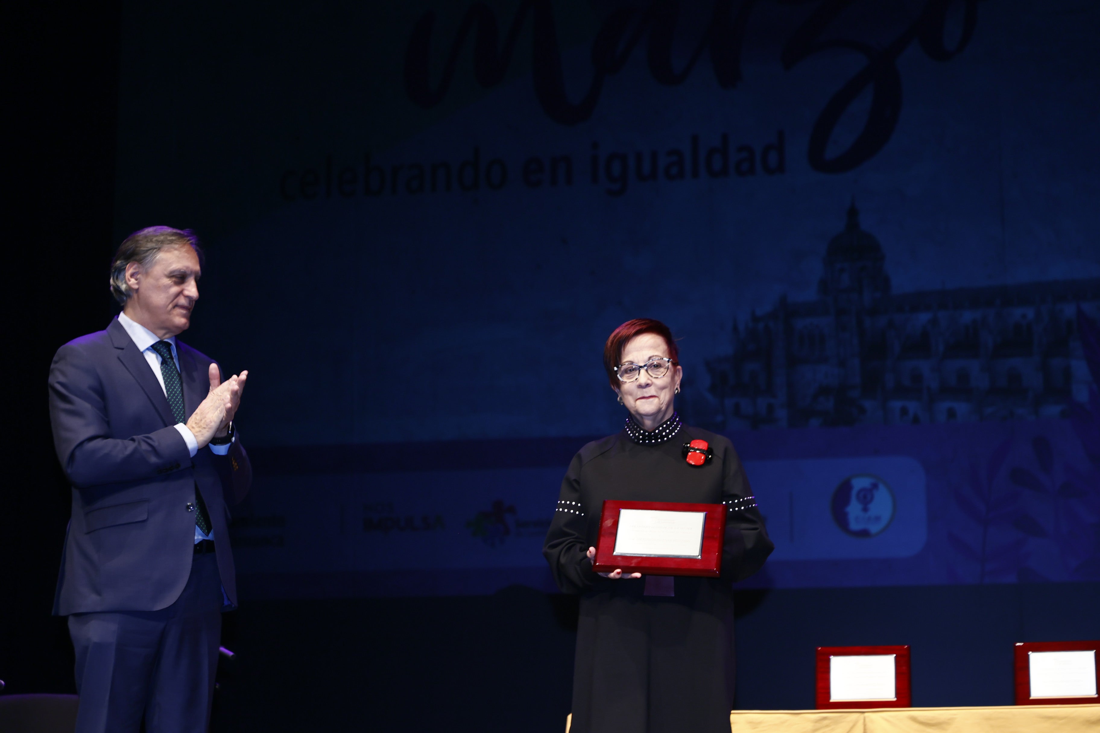 El recuerdo de las galardonadas a las mujeres que les dieron la vida