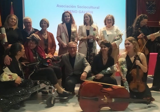 Mujeres galardonadas por la asociación Tierno Galván de Santa Marta de Tormes.