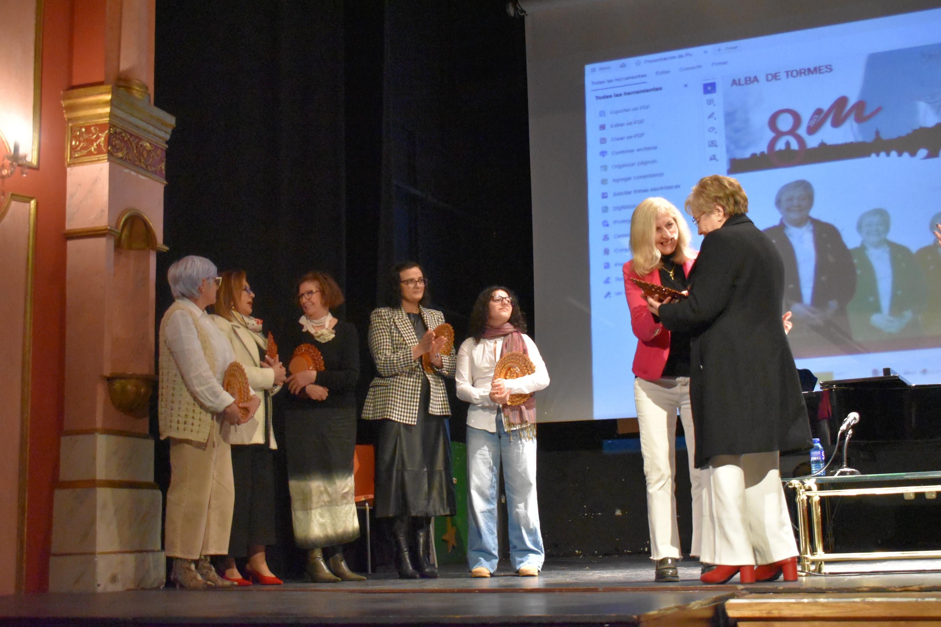 Gran homenaje en Alba de Tormes a la figura de la mujer